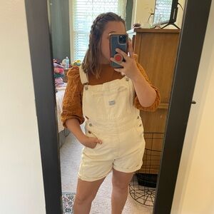 Cream Levi’s Shortalls Short Overalls